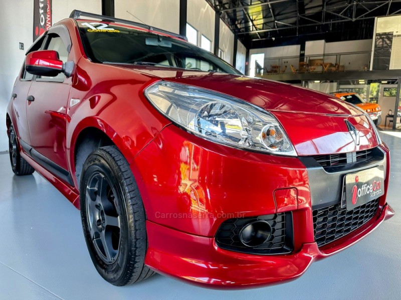 SANDERO 1.0 EXPRESSION 16V FLEX 4P MANUAL - 2012 - TRêS COROAS