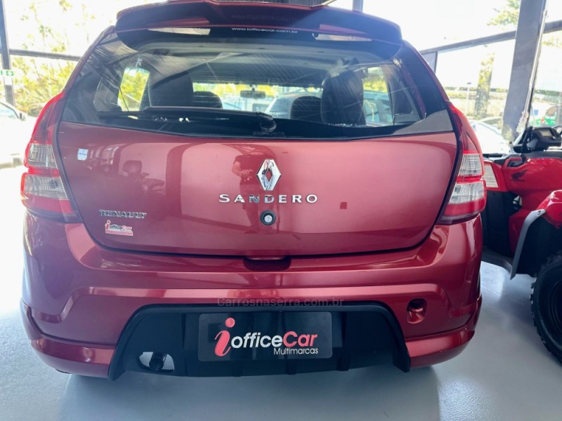 SANDERO 1.0 EXPRESSION 16V FLEX 4P MANUAL - 2012 - TRêS COROAS