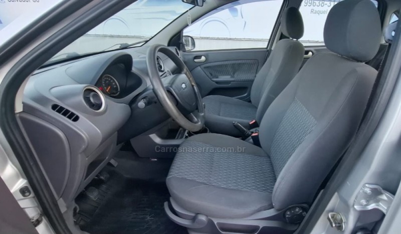 FIESTA 1.6 MPI SEDAN 8V FLEX 4P MANUAL - 2006 - SALVADOR DO SUL