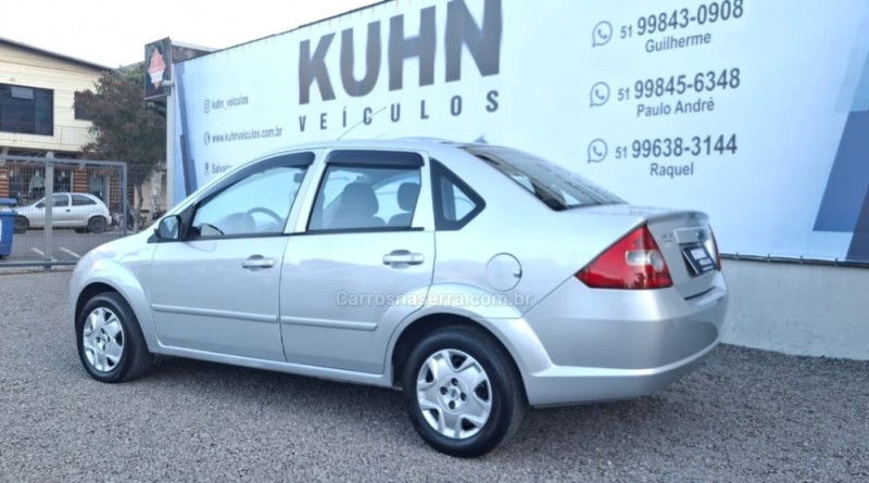 FIESTA 1.6 MPI SEDAN 8V FLEX 4P MANUAL - 2006 - SALVADOR DO SUL