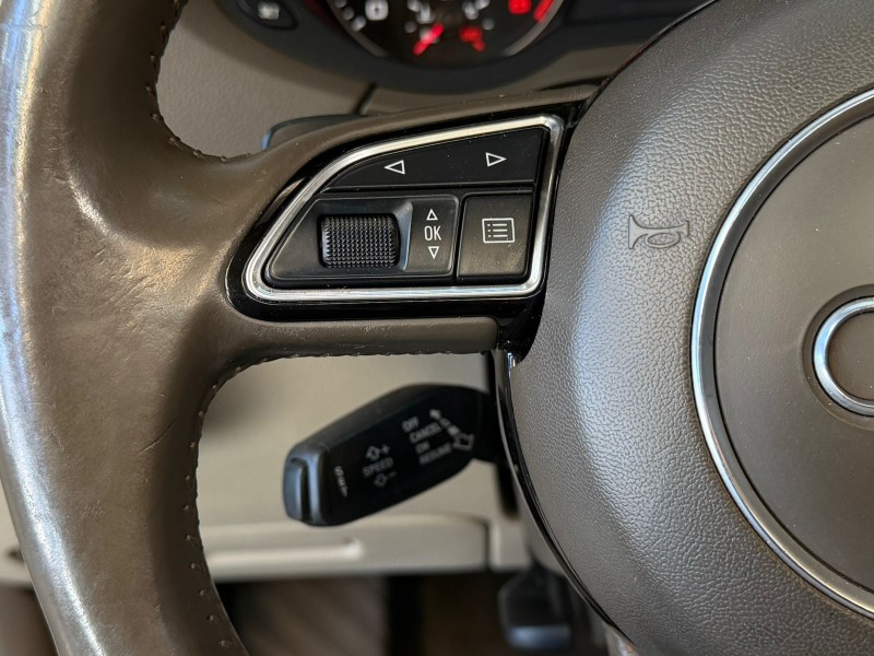 Q3 2.0 TFSI AMBIENTE QUATTRO 4P GASOLINA S TRONIC - 2014 - CAXIAS DO SUL