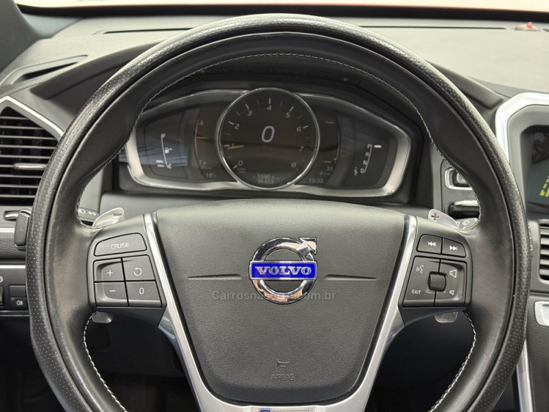 XC60 2.0 T5 R DESIGN TURBO GASOLINA 4P AUTOMÁTICO - 2016 - SANTA CRUZ DO SUL