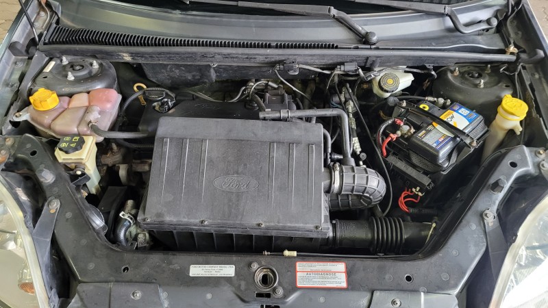 FIESTA 1.0 MPI 8V GASOLINA 4P MANUAL - 2005 - GARIBALDI