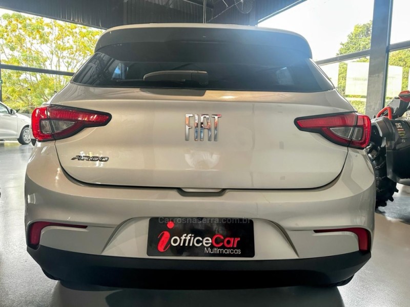 ARGO 1.0 DRIVE 6V FLEX 4P MANUAL - 2019 - TRêS COROAS