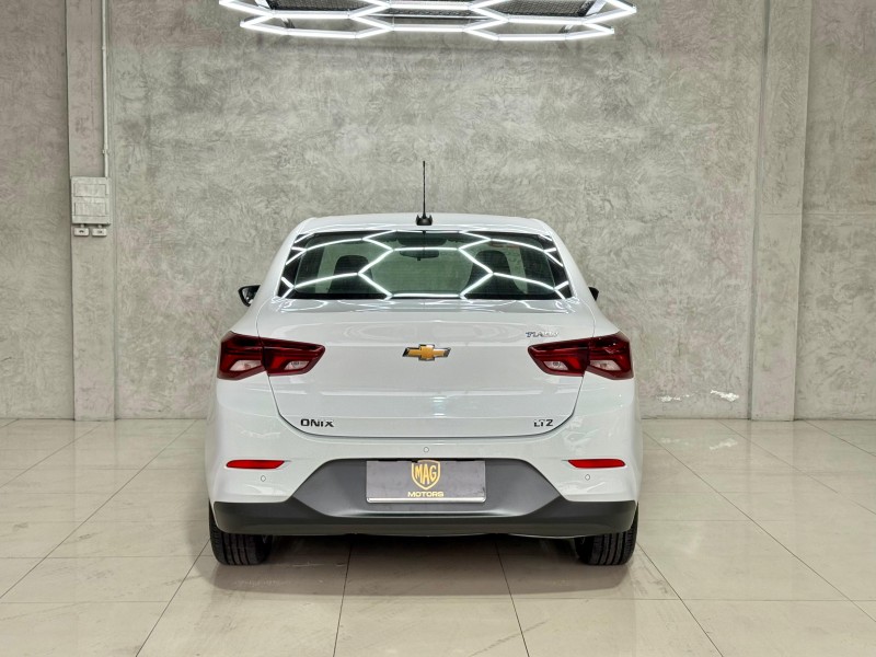 ONIX 1.0	LTZ PLUS 12V TURBO FLEX 4P AUTOMÁTICO - 2023 - CAXIAS DO SUL