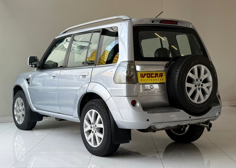 PAJERO TR4 2.0 4X4 16V 140CV FLEX 4P AUTOMÁTICO - 2010 - VACARIA