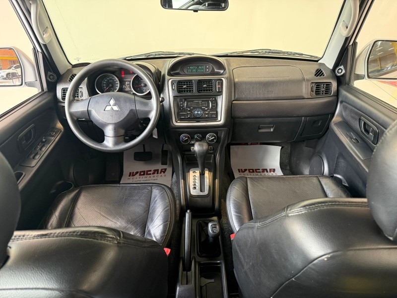 PAJERO TR4 2.0 4X4 16V 140CV FLEX 4P AUTOMÁTICO - 2010 - VACARIA