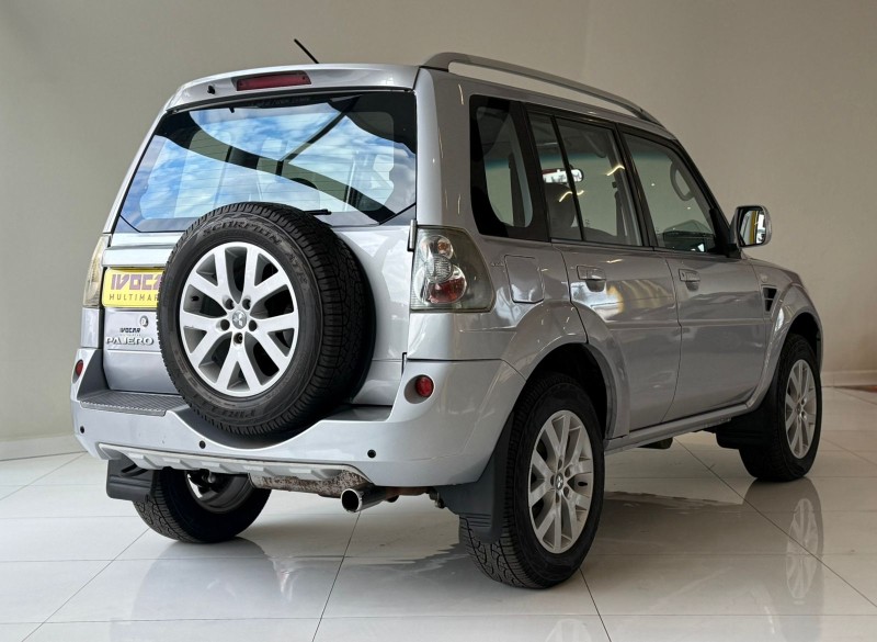 PAJERO TR4 2.0 4X4 16V 140CV FLEX 4P AUTOMÁTICO - 2010 - VACARIA