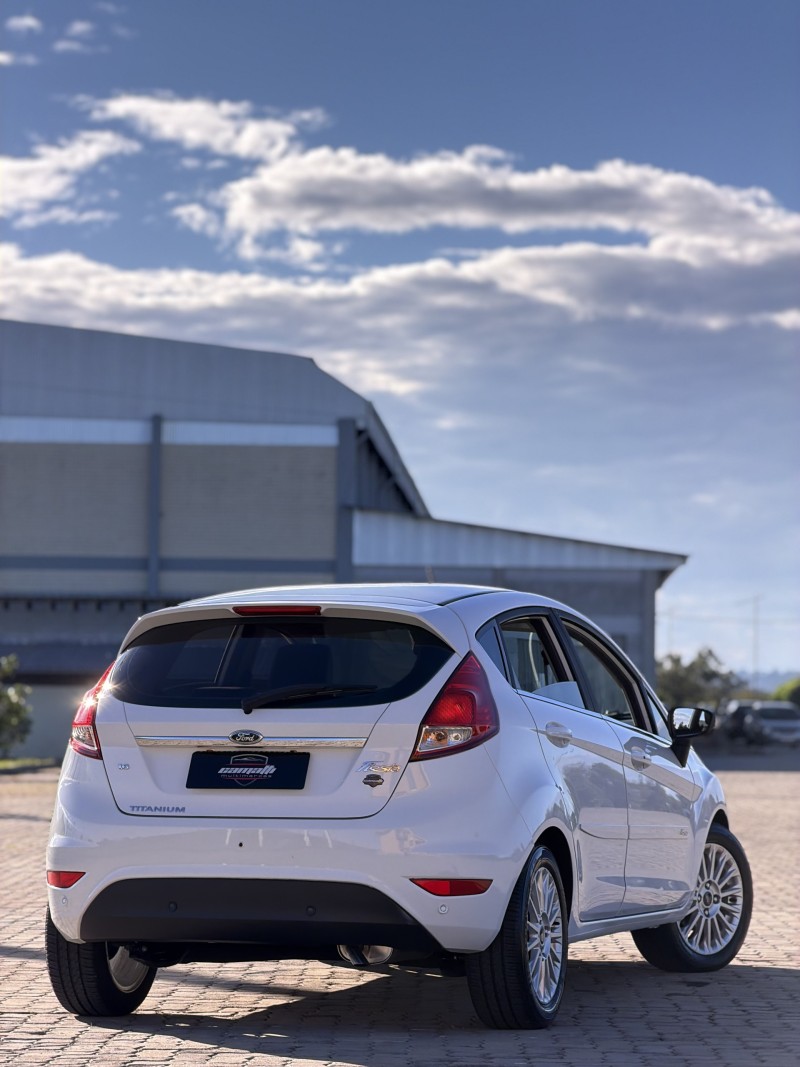 FIESTA 1.6 TITANIUM HATCH 16V FLEX 4P AUTOMÁTICO - 2016 - ANTôNIO PRADO