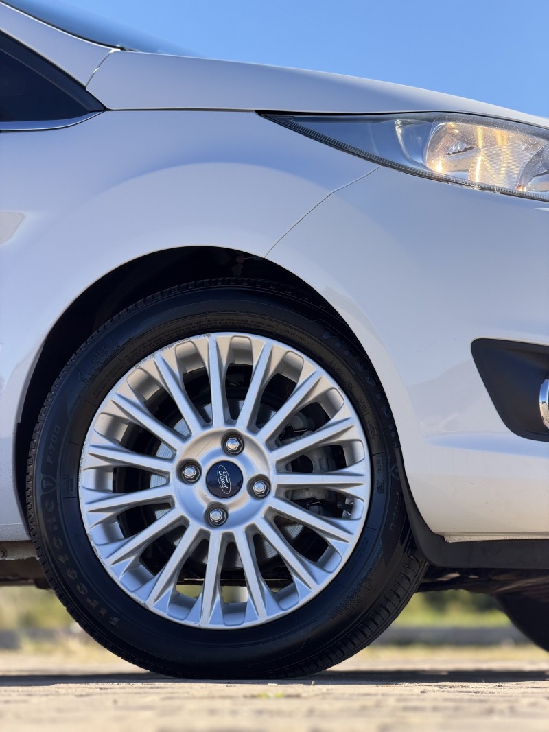 FIESTA 1.6 TITANIUM HATCH 16V FLEX 4P AUTOMÁTICO - 2016 - ANTôNIO PRADO