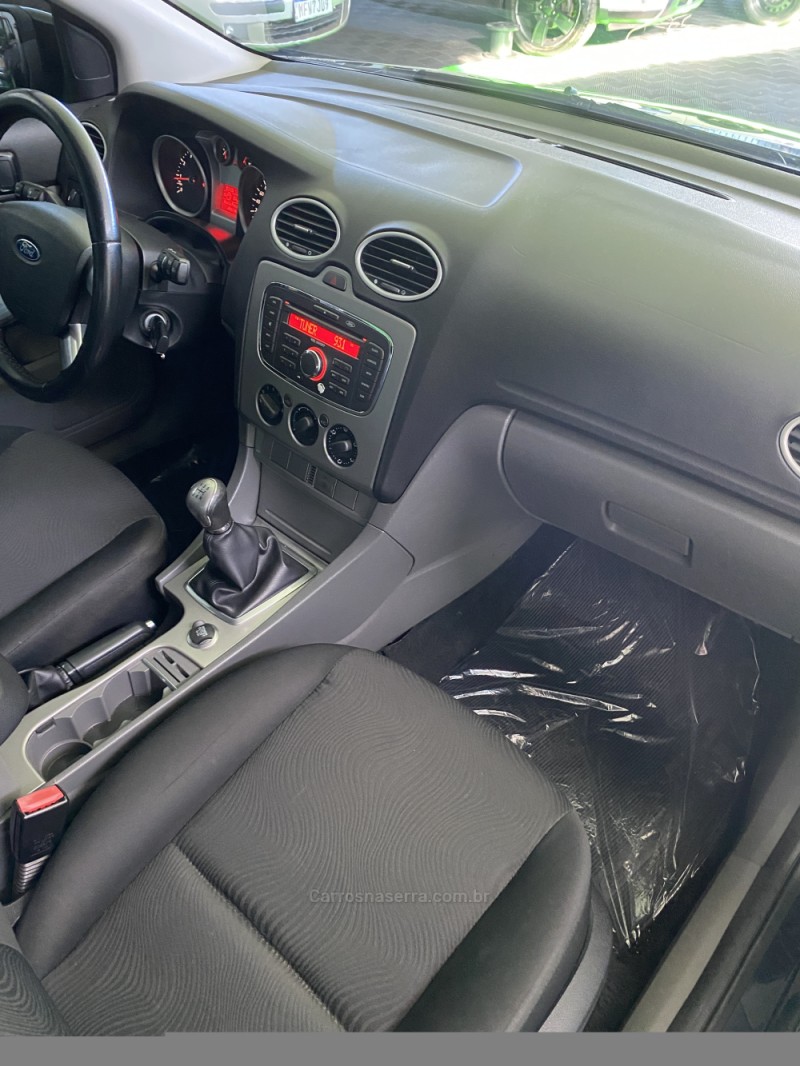 FOCUS 1.6 SE PLUS 16V FLEX 4P MANUAL - 2013 - VACARIA