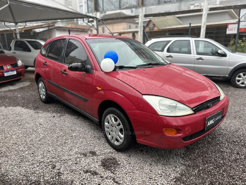 FOCUS 1.8 16V GASOLINA 4P MANUAL - 2001 - CAXIAS DO SUL