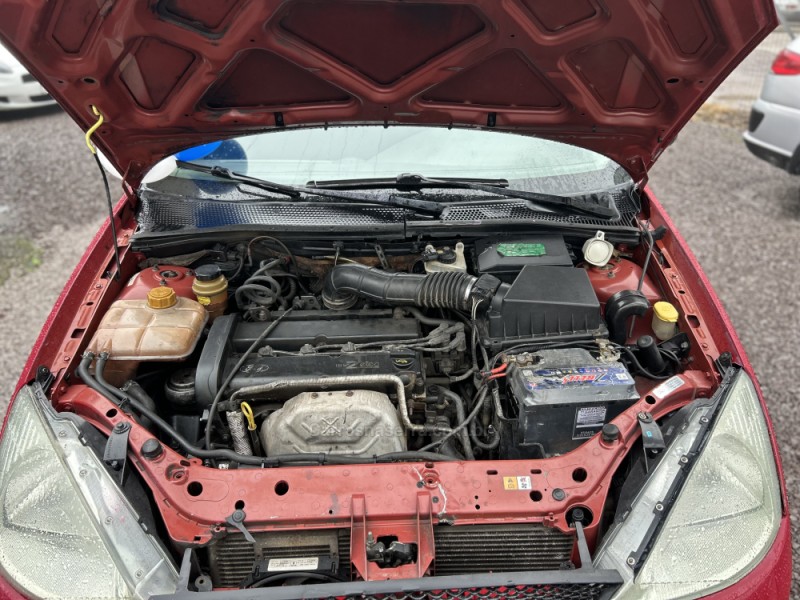 FOCUS 1.8 16V GASOLINA 4P MANUAL - 2001 - CAXIAS DO SUL