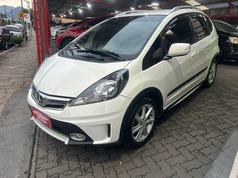 FIT 1.5 TWIST 16V FLEX 4P AUTOMÁTICO - 2014 - TRêS COROAS