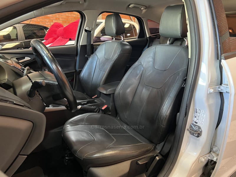 FOCUS 1.6 SE PLUS 16V FLEX 4P MANUAL - 2016 - BENTO GONçALVES