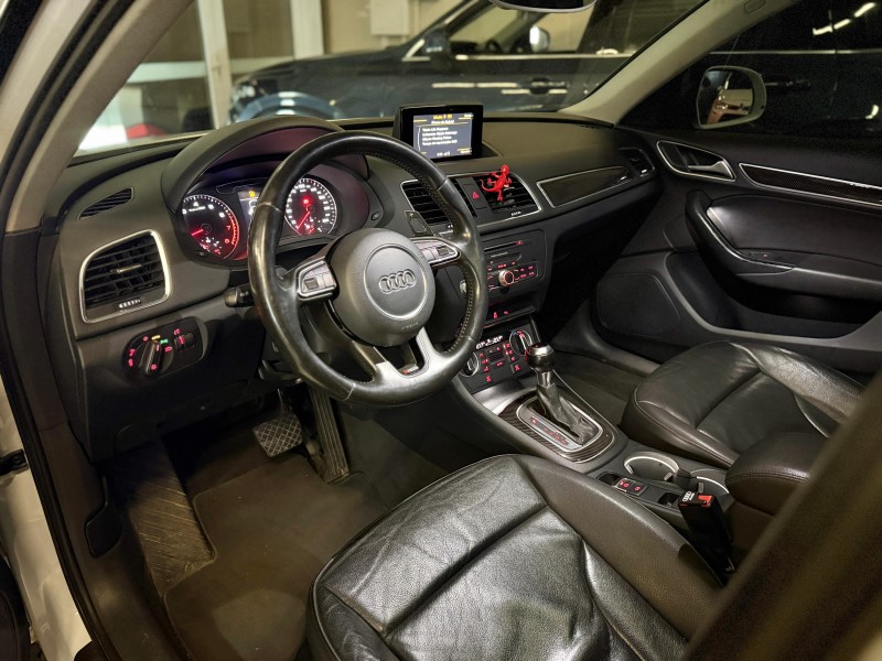 Q3 1.4 TFSI AMBIENTE GASOLINA 4P S TRONIC - 2016 - CAXIAS DO SUL