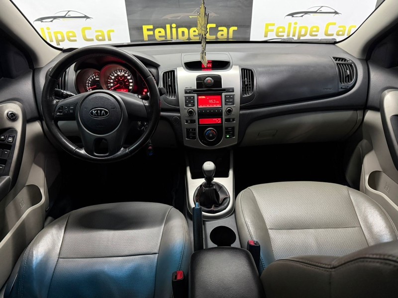 CERATO 1.6 EX2 SEDAN 16V GASOLINA 4P MANUAL - 2010 - CAXIAS DO SUL