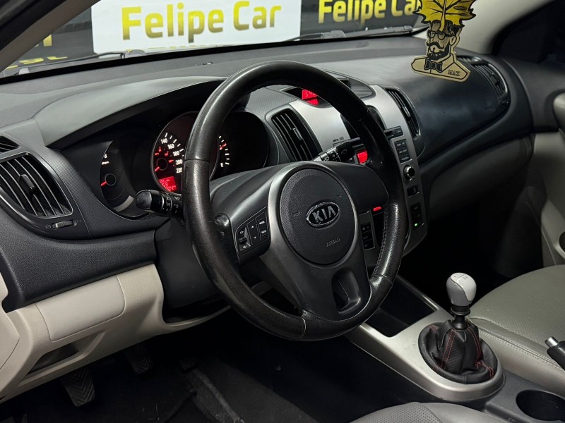 CERATO 1.6 EX2 SEDAN 16V GASOLINA 4P MANUAL - 2010 - CAXIAS DO SUL