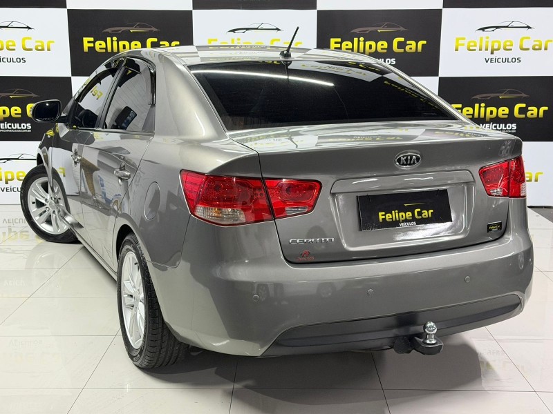 CERATO 1.6 EX2 SEDAN 16V GASOLINA 4P MANUAL - 2010 - CAXIAS DO SUL