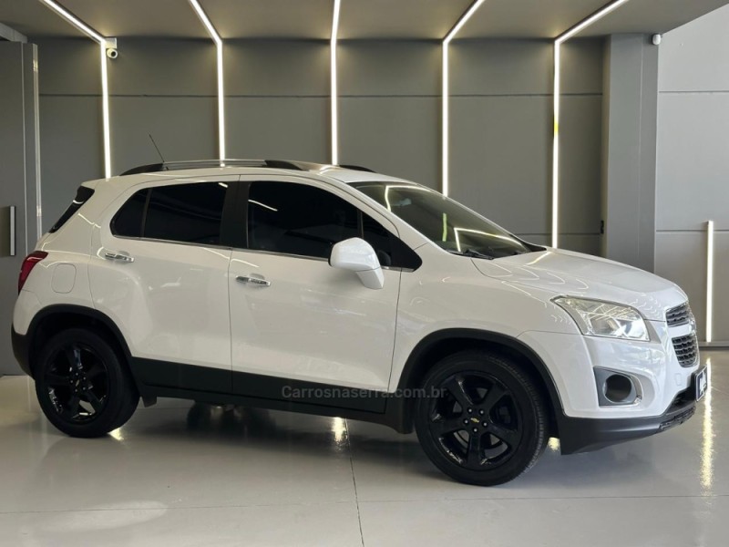 TRACKER 1.8 MPFI LTZ 4X2 16V FLEX 4P AUTOMÁTICO - 2015 - SAPIRANGA