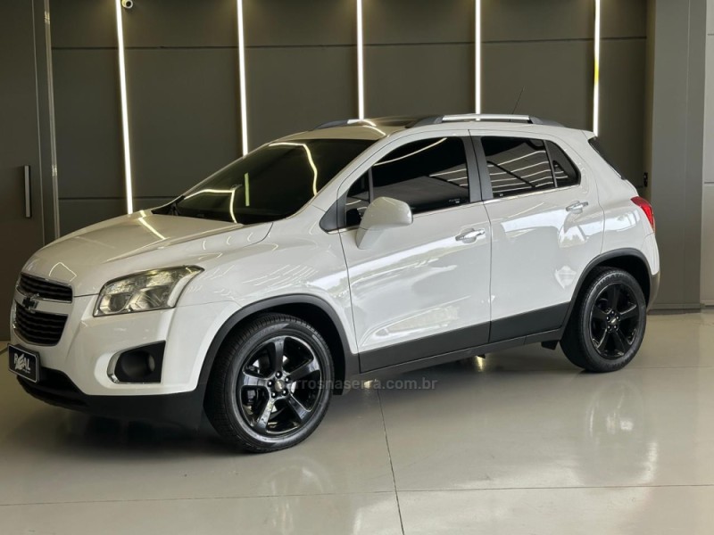 tracker 1.8 mpfi ltz 4x2 16v flex 4p automatico 2015 sapiranga