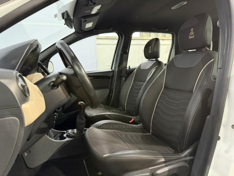 DUSTER 1.6 DAKAR 4X2 16V FLEX 4P MANUAL - 2018 - VACARIA