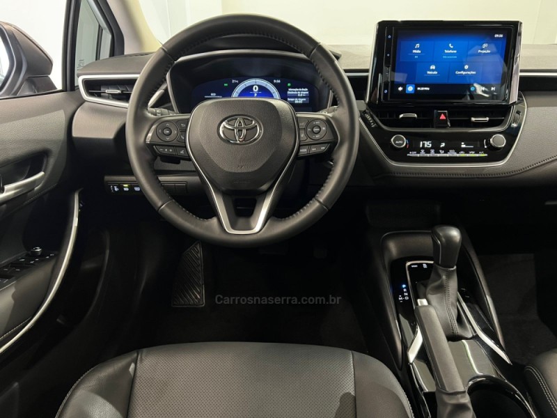 COROLLA 2.0 XEI 16V FLEX 4P AUTOMÁTICO - 2024 - FLORES DA CUNHA