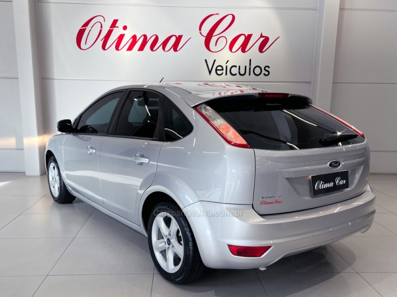 FOCUS 2.0 GLX 16V FLEX 4P MANUAL - 2012 - FLORES DA CUNHA