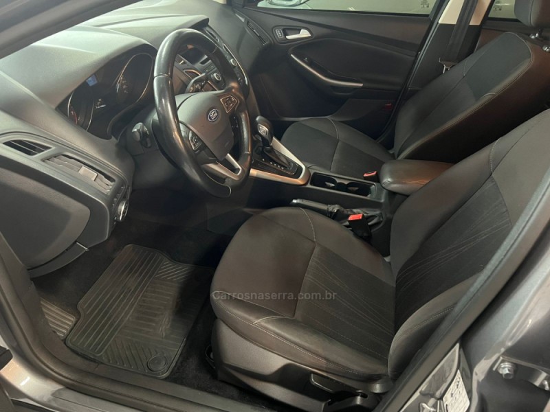 FOCUS 2.0 SE FASTBACK 16V FLEX 4P AUTOMÁTICO - 2018 - CAXIAS DO SUL