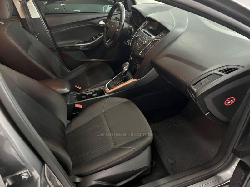 FOCUS 2.0 SE FASTBACK 16V FLEX 4P AUTOMÁTICO - 2018 - CAXIAS DO SUL