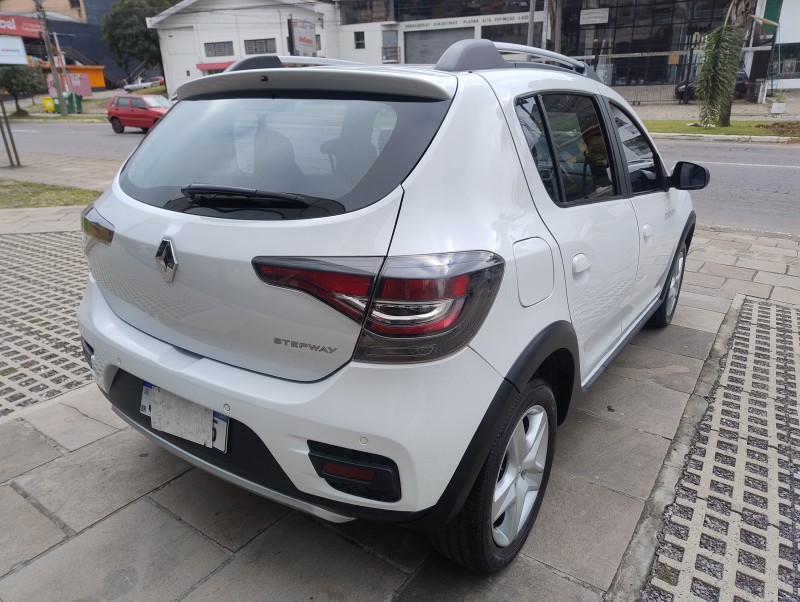 SANDERO 1.6 STEPWAY ZEN 16V FLEX 4P MANUAL - 2022 - CAXIAS DO SUL