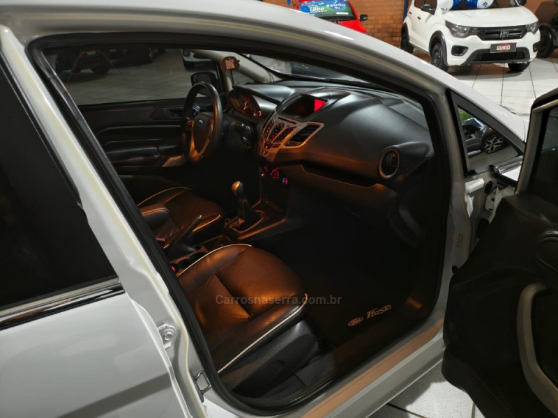 FIESTA 1.6 SE HATCH 16V FLEX 4P MANUAL - 2012 - NOVO HAMBURGO