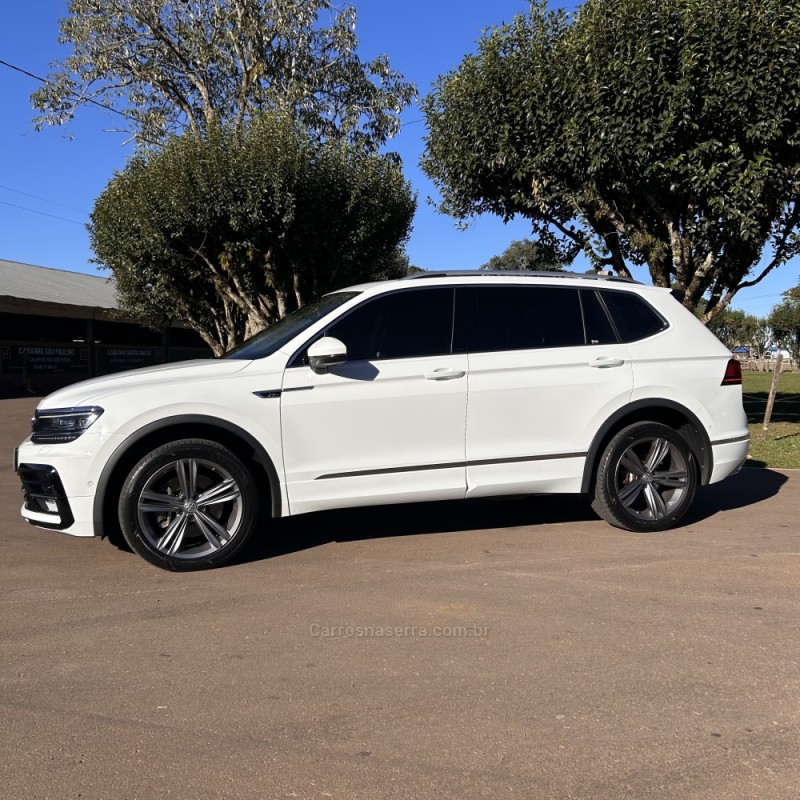 TIGUAN 2.0 ALLSPACE R-LINE 350 TSI 4X4 GASOLINA 4P - 2021 - VACARIA