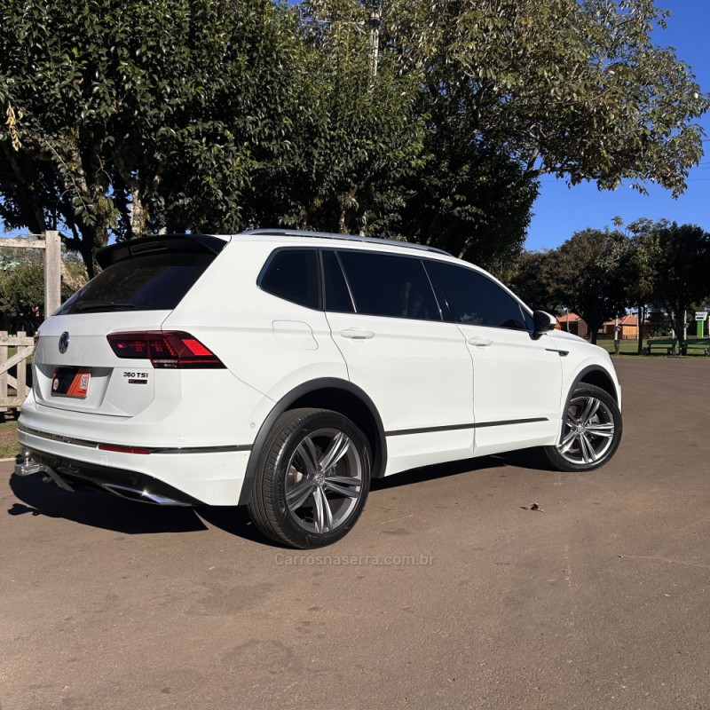 TIGUAN 2.0 ALLSPACE R-LINE 350 TSI 4X4 GASOLINA 4P - 2021 - VACARIA