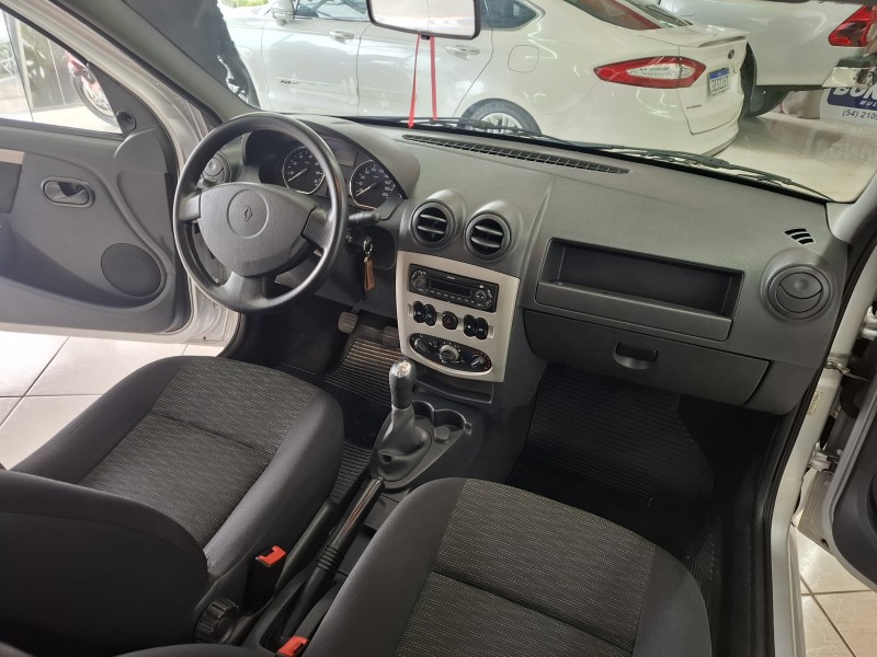 LOGAN 1.0 EXPRESSION 16V FLEX 4P MANUAL - 2010 - FARROUPILHA