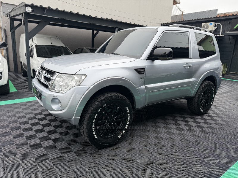PAJERO FULL 3.8 4X4 V6 24V GASOLINA 2P AUTOMÁTICO - 2014 - CAXIAS DO SUL