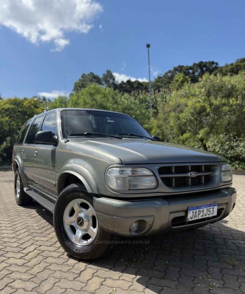 explorer 5.0 limited 4x4 v8 gasolina 4p automatico 2001 garibaldi