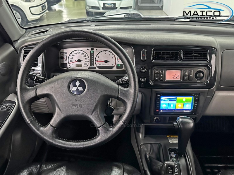 PAJERO 3.5 HPE 4X4 V6 24V FLEX 4P AUTOMÁTICO - 2011 - NOVO HAMBURGO