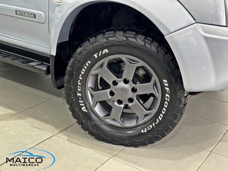 PAJERO 3.5 HPE 4X4 V6 24V FLEX 4P AUTOMÁTICO - 2011 - NOVO HAMBURGO