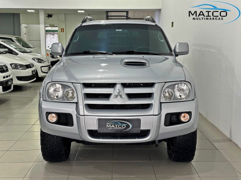 PAJERO 3.5 HPE 4X4 V6 24V FLEX 4P AUTOMÁTICO - 2011 - NOVO HAMBURGO
