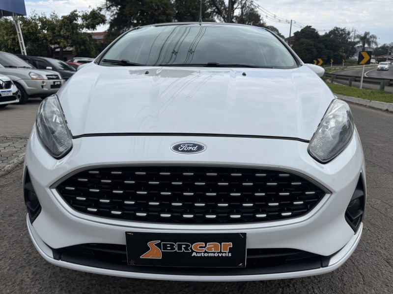 FIESTA 1.6 SE HATCH PLUS 16V FLEX 4P MANUAL - 2018 - DOIS IRMãOS