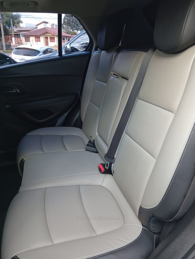 TRACKER 1.8 MPFI LTZ 4X2 16V FLEX 4P AUTOMÁTICO - 2014 - PASSO FUNDO