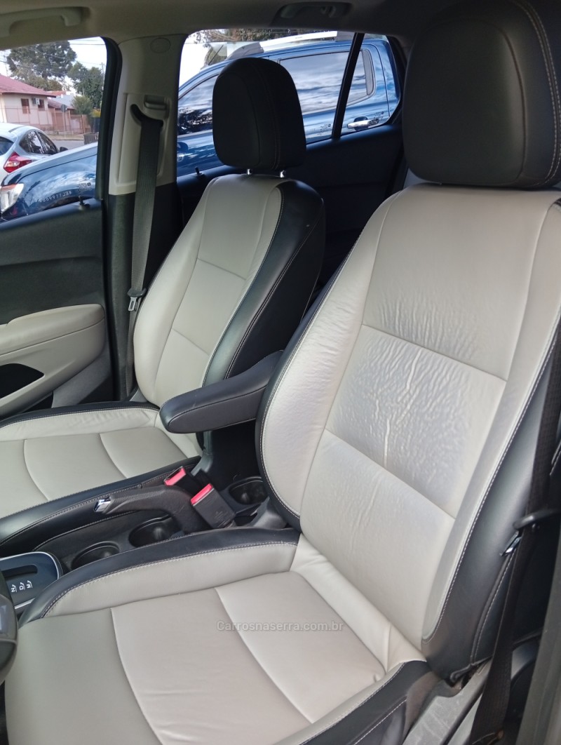 TRACKER 1.8 MPFI LTZ 4X2 16V FLEX 4P AUTOMÁTICO - 2014 - PASSO FUNDO