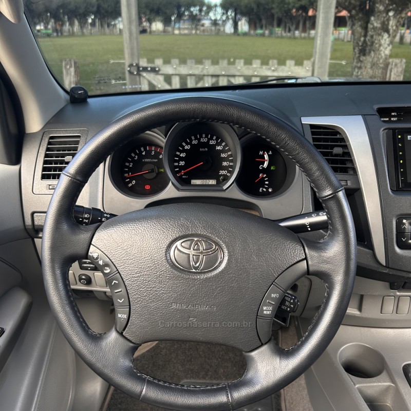 HILUX 3.0 SRV 4X4 CD 16V TURBO INTERCOOLER DIESEL 4P AUTOMÁTICO - 2010 - VACARIA