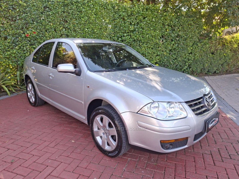 BORA 2.0 MI COMFORTLINE 8V 4P MANUAL - 2010 - ROLANTE