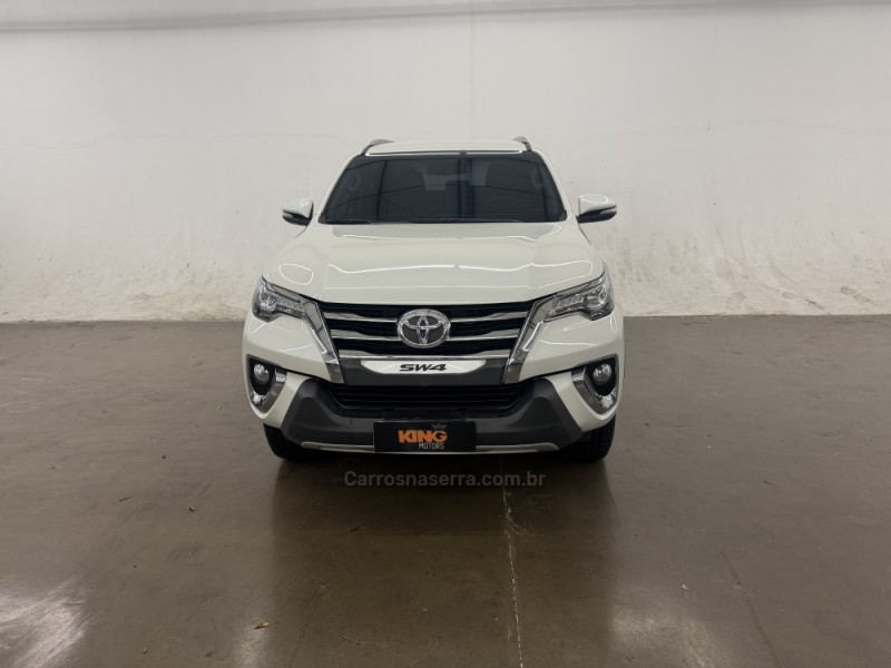 HILUX SW4 2.8 SRX 4X4 7 LUGARES 16V TURBO INTERCOOLER DIESEL 4P AUTOMÁTICO - 2016 - CAXIAS DO SUL