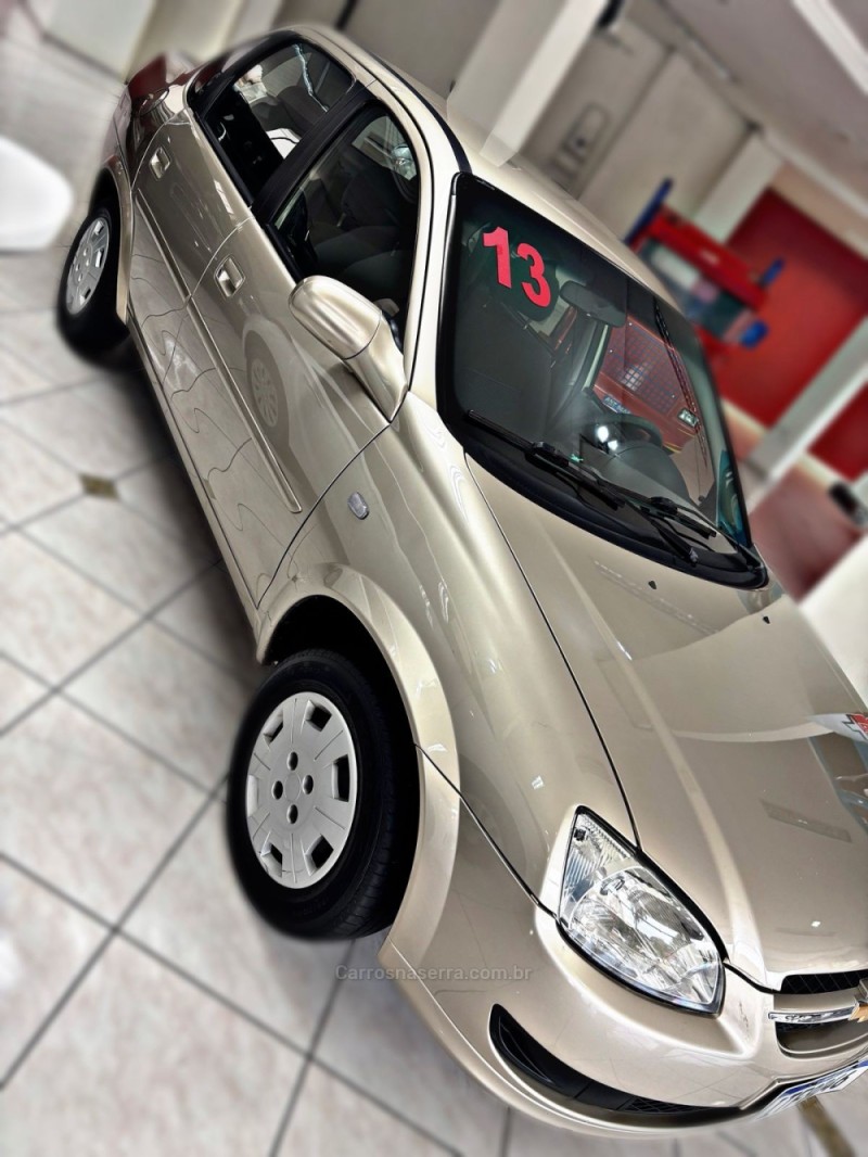 CLASSIC 1.0 VHC LS 8V FLEX 4P MANUAL - 2013 - NOVA PRATA