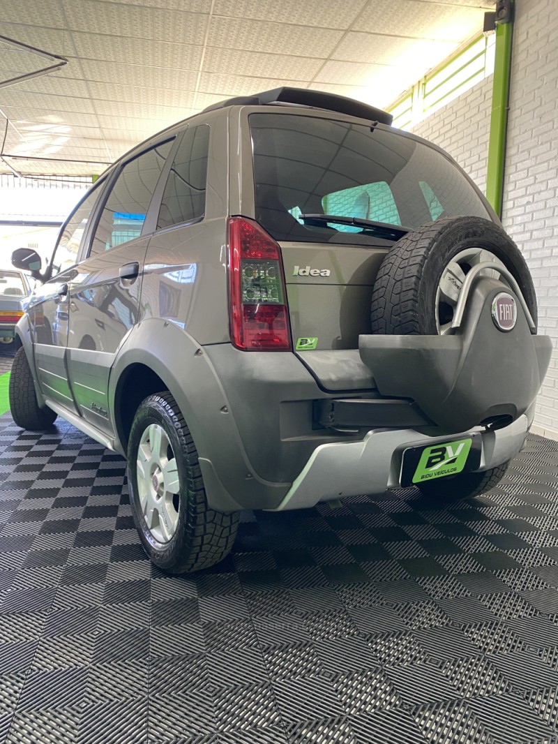 IDEA 1.8 MPI ADVENTURE 8V FLEX 4P MANUAL - 2009 - VACARIA