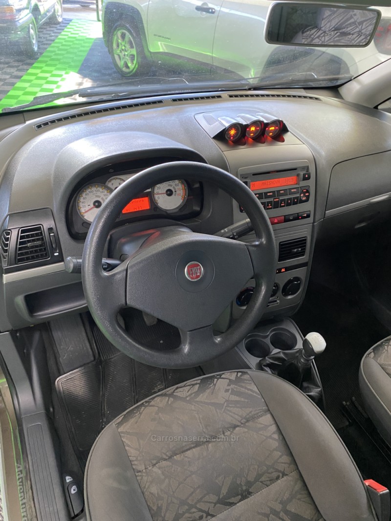 IDEA 1.8 MPI ADVENTURE 8V FLEX 4P MANUAL - 2009 - VACARIA