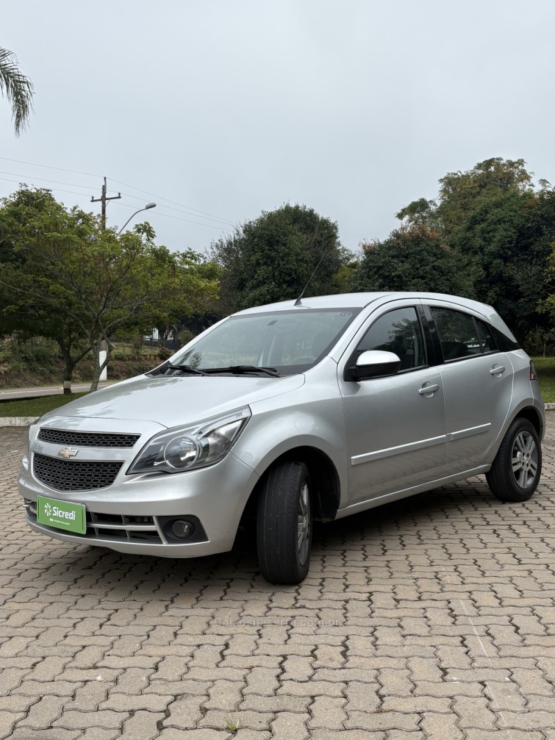 AGILE 1.4 MPFI LTZ 8V FLEX 4P MANUAL - 2013 - GARIBALDI